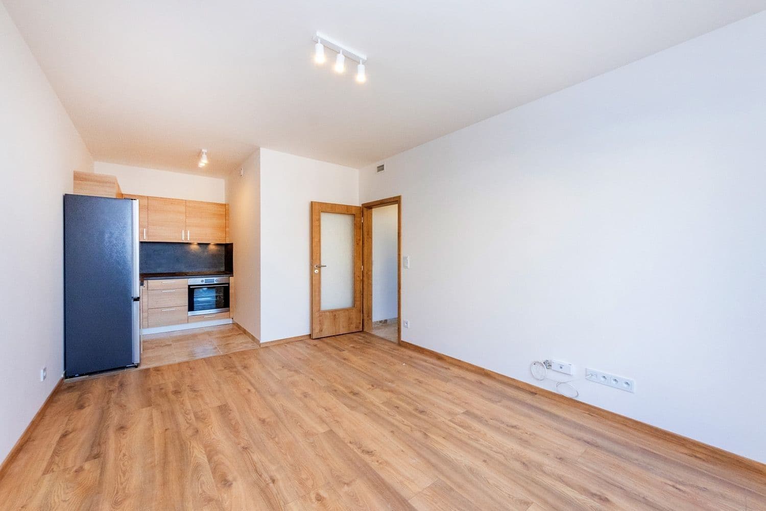 Prenájom bytu 2-izbový 44 m², Strančická, Praha, Praha Prenájom bytu 2-izbový 44 m², Strančická, Praha, Praha