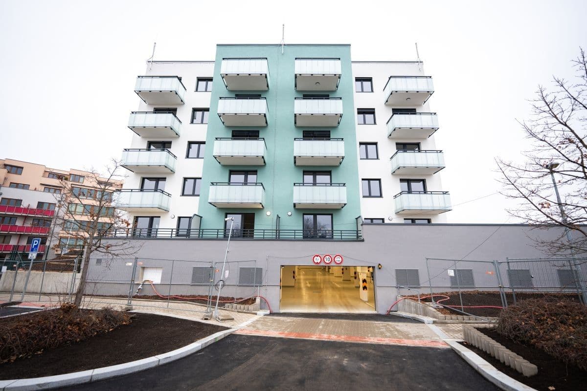 Prenájom bytu 2-izbový 44 m², Strančická, Praha, Praha Prenájom bytu 2-izbový 44 m², Strančická, Praha, Praha