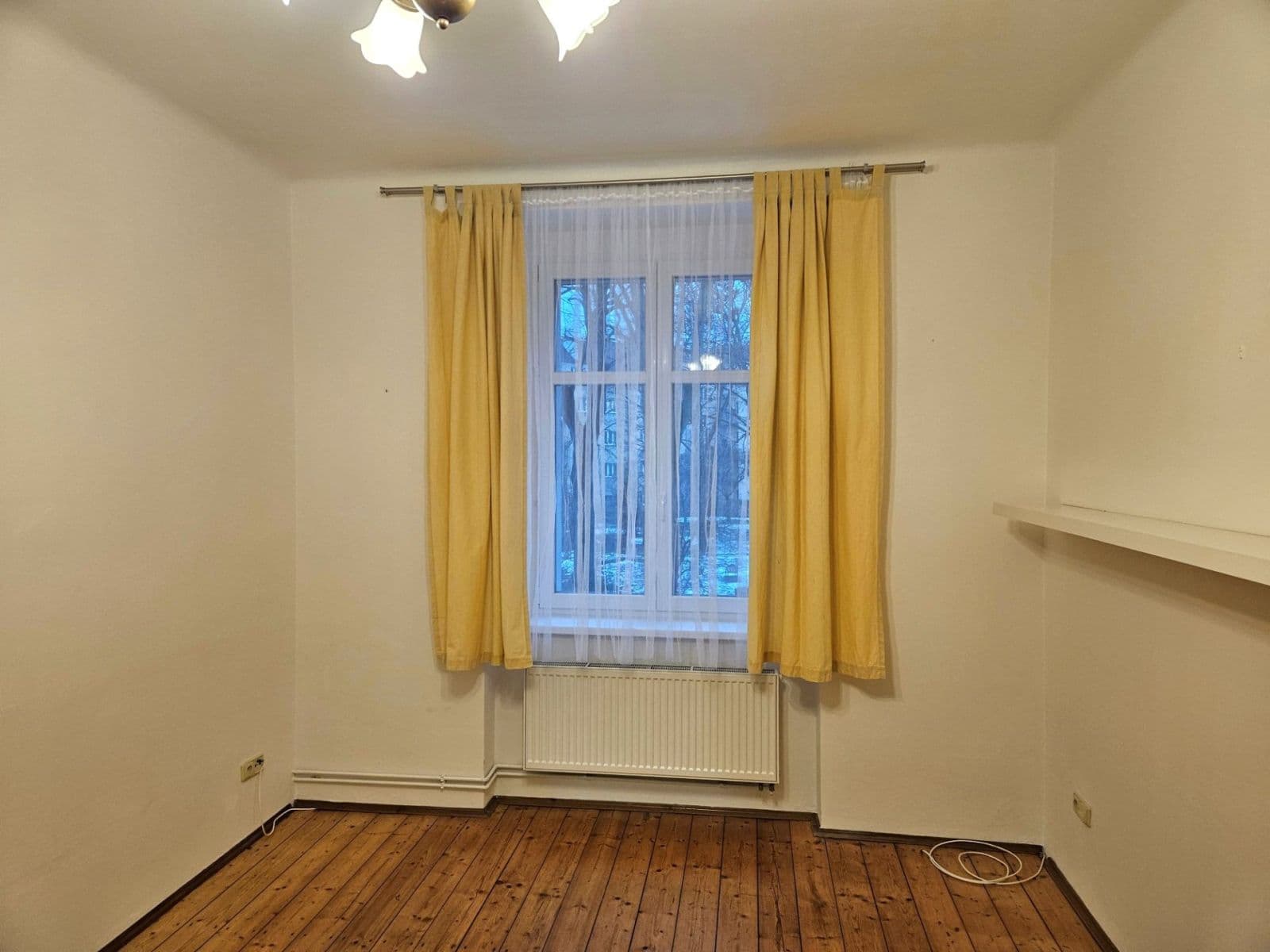 Prenájom bytu 1-izbový 50 m², Nemocniční, Praha, Praha Prenájom bytu 1-izbový 50 m², Nemocniční, Praha, Praha