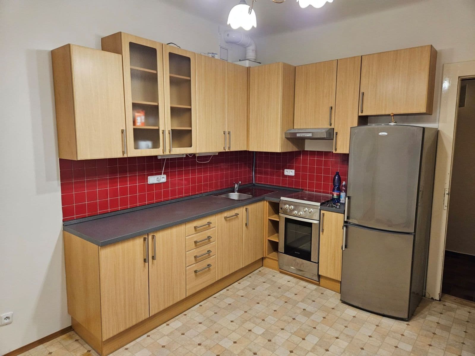 Prenájom bytu 1-izbový 50 m², Nemocniční, Praha, Praha Prenájom bytu 1-izbový 50 m², Nemocniční, Praha, Praha