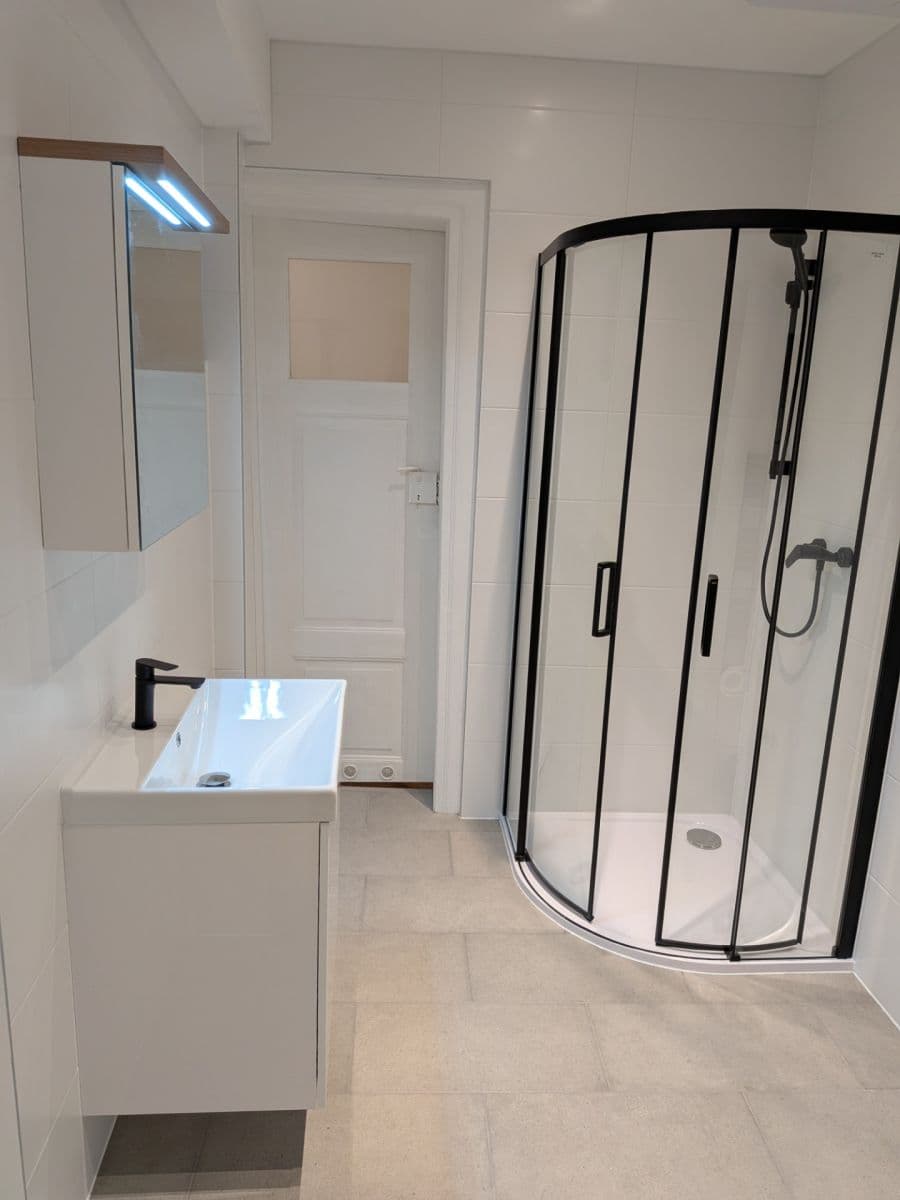 Prenájom bytu 4-izbový 75 m², Křižíkova, Praha, Praha Prenájom bytu 4-izbový 75 m², Křižíkova, Praha, Praha