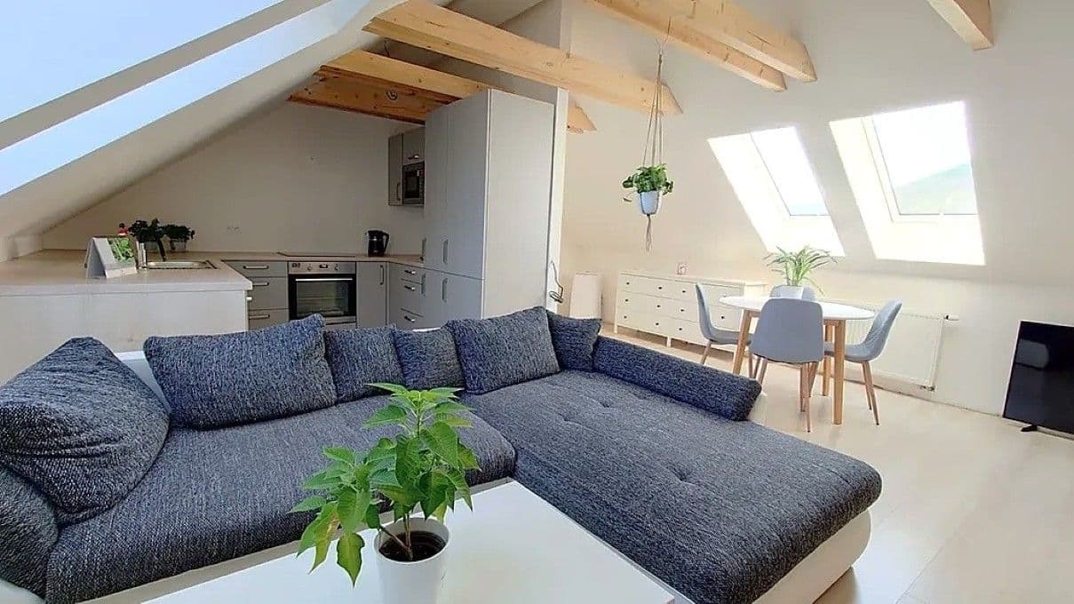 Predaj domu 398 m², pozemek 1.153 m², Hředle, Středočeský kraj Predaj domu 398 m², pozemek 1.153 m², Hředle, Středočeský kraj