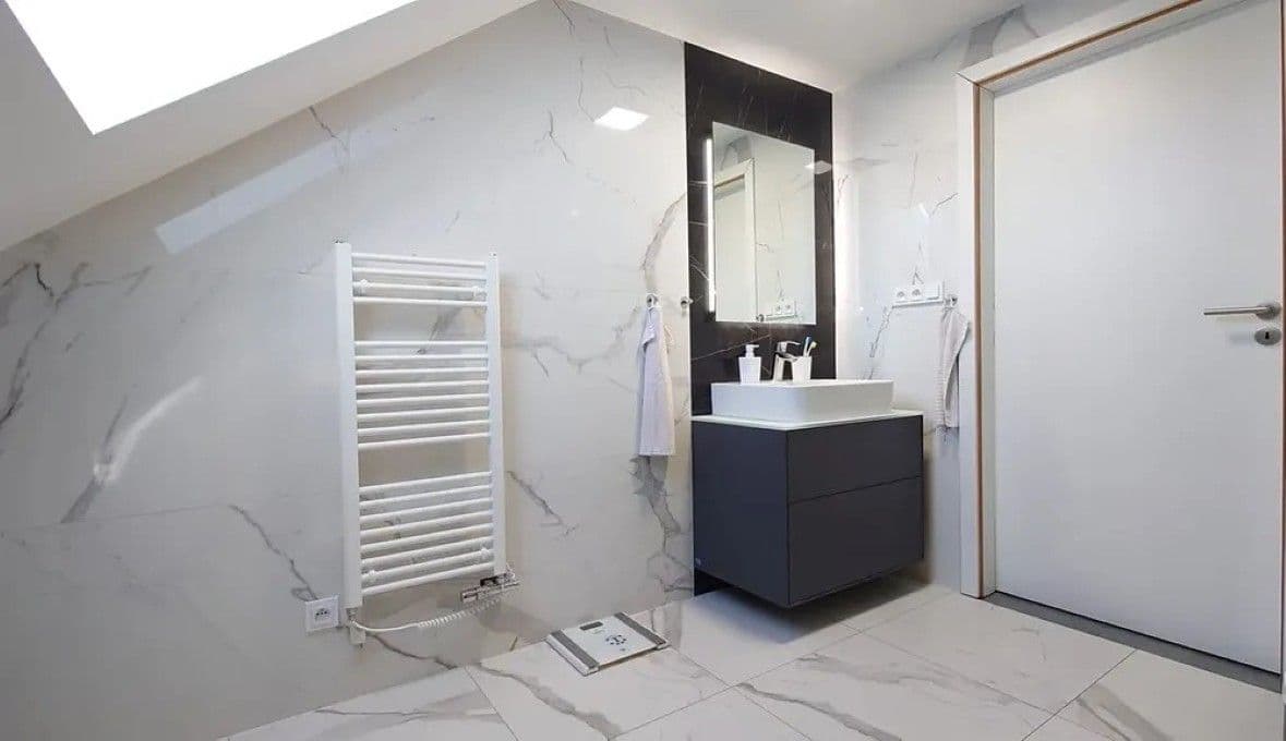 Predaj domu 398 m², pozemek 1.153 m², Hředle, Středočeský kraj Predaj domu 398 m², pozemek 1.153 m², Hředle, Středočeský kraj