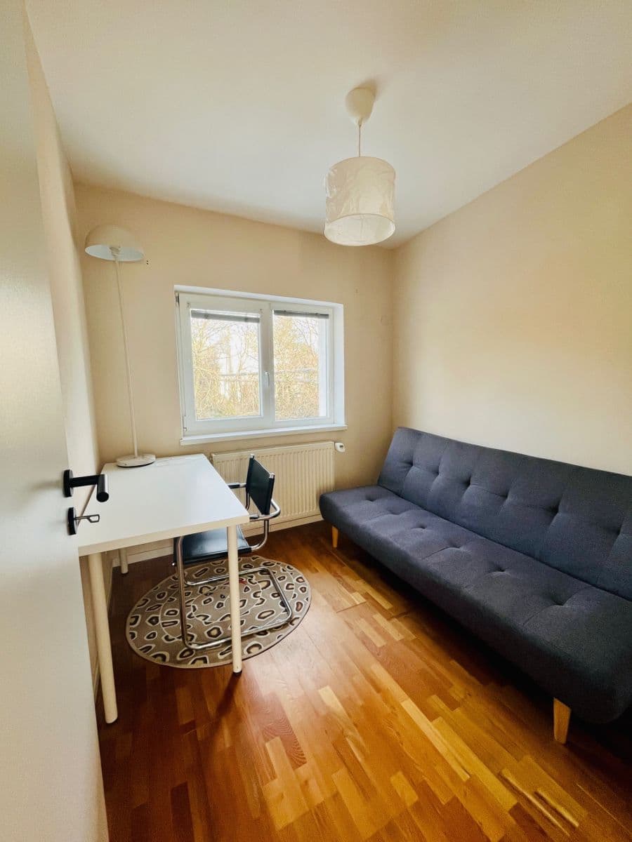 Prenájom bytu 3-izbový 80 m², Nobelova, Nové Mesto, Bratislavský kraj Prenájom bytu 3-izbový 80 m², Nobelova, Nové Mesto, Bratislavský kraj