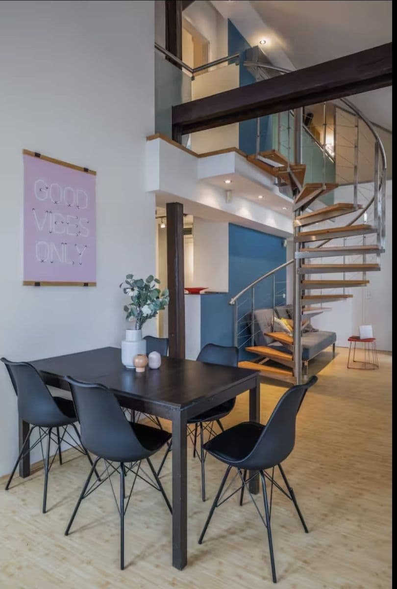 Prenájom bytu 5-izbový 165 m², Strojnická, Praha, Praha Prenájom bytu 5-izbový 165 m², Strojnická, Praha, Praha