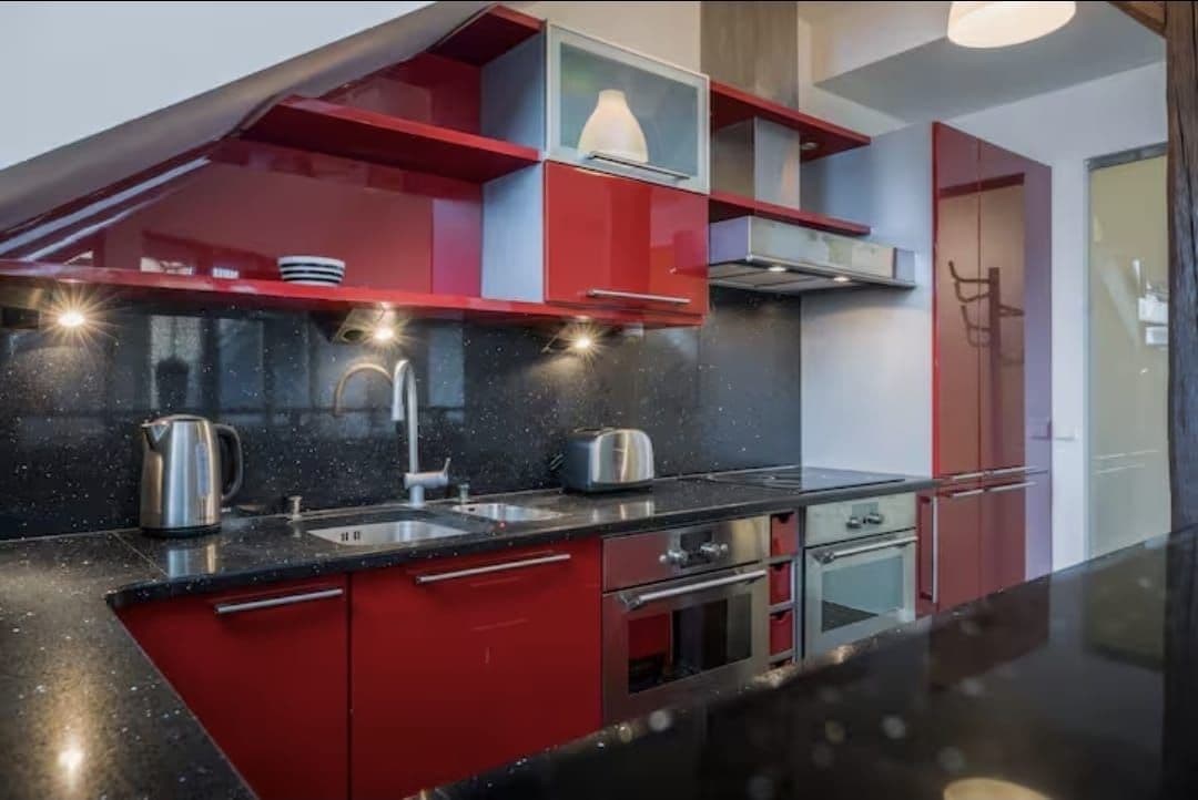 Prenájom bytu 5-izbový 165 m², Strojnická, Praha, Praha Prenájom bytu 5-izbový 165 m², Strojnická, Praha, Praha