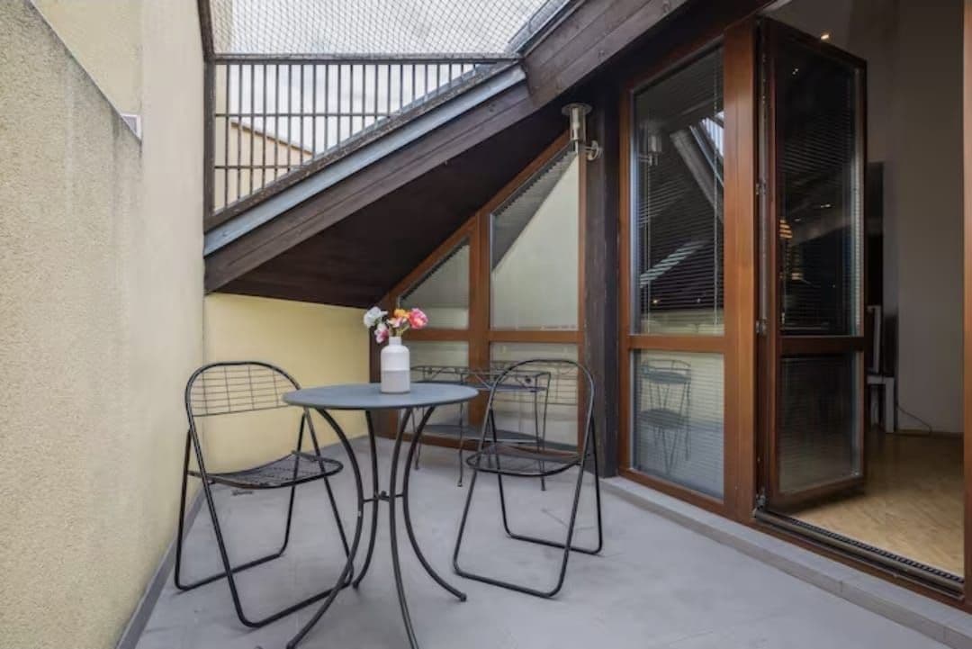 Prenájom bytu 5-izbový 165 m², Strojnická, Praha, Praha Prenájom bytu 5-izbový 165 m², Strojnická, Praha, Praha