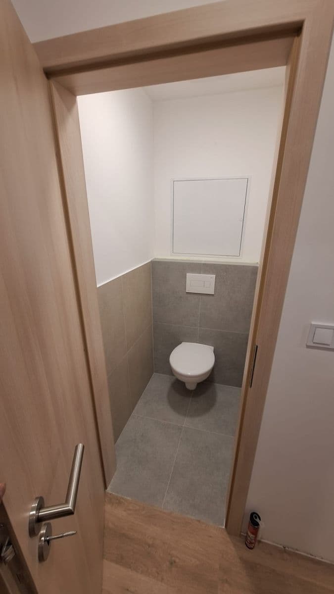 Prenájom bytu 2-izbový 57 m², Topolová, Olomouc, Olomoucký kraj Prenájom bytu 2-izbový 57 m², Topolová, Olomouc, Olomoucký kraj