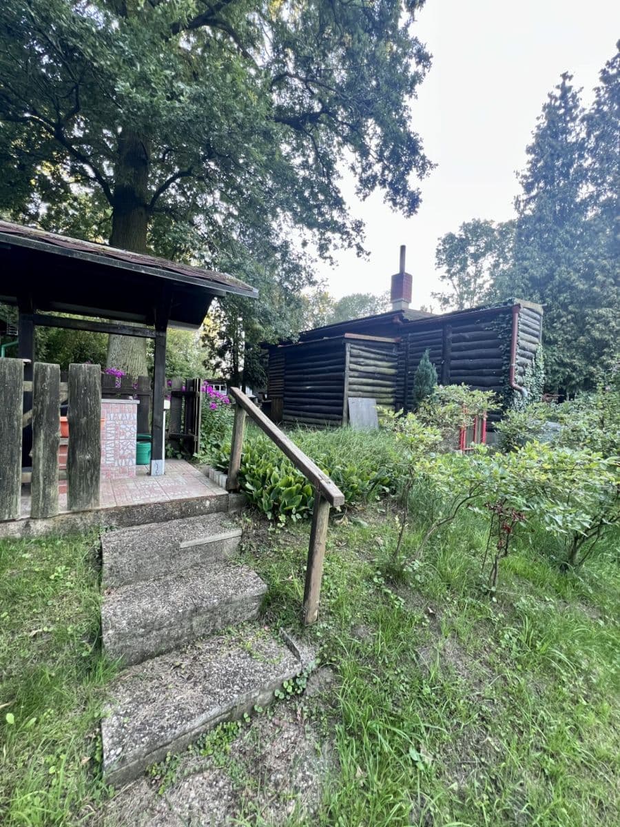 Predaj rekreačného objektu 29 m², pozemek 326 m², Za Labem, Čelákovice, Středočeský kraj Predaj rekreačného objektu 29 m², pozemek 326 m², Za Labem, Čelákovice, Středočeský kraj