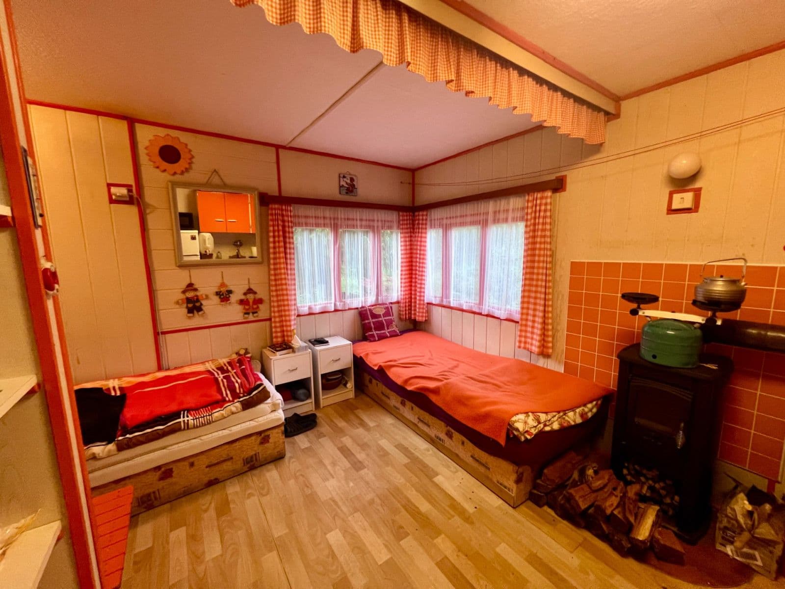 Predaj rekreačného objektu 29 m², pozemek 326 m², Za Labem, Čelákovice, Středočeský kraj Predaj rekreačného objektu 29 m², pozemek 326 m², Za Labem, Čelákovice, Středočeský kraj