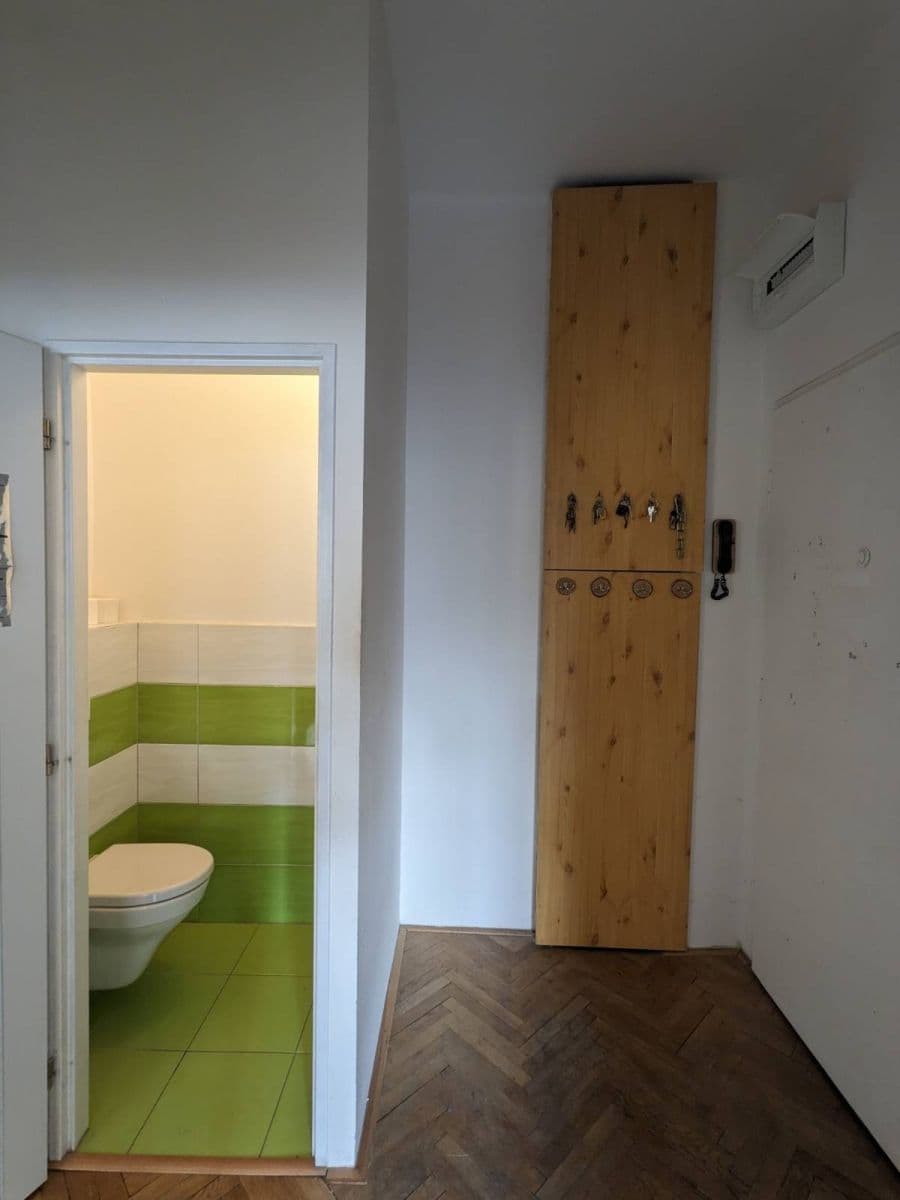 Prenájom bytu 2-izbový 46 m², Donská, Praha, Praha Prenájom bytu 2-izbový 46 m², Donská, Praha, Praha