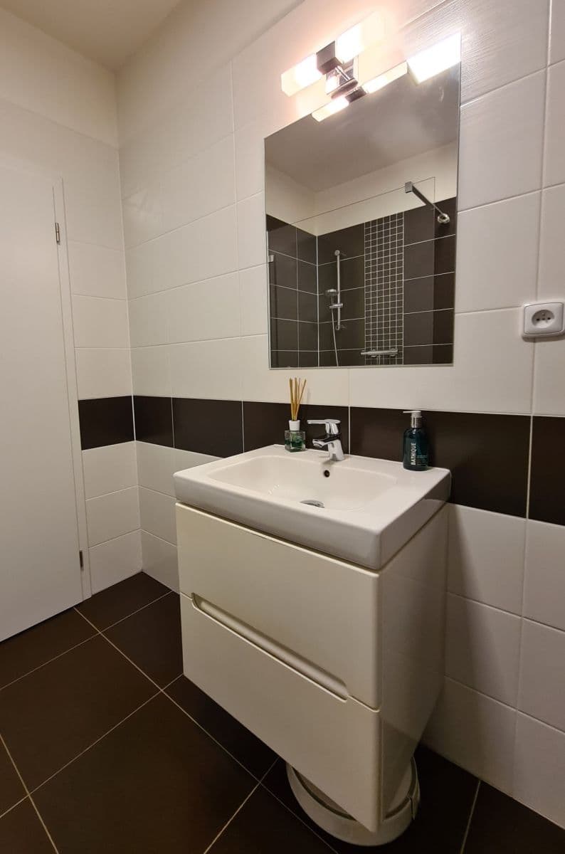 Predaj bytu 2-izbový 82 m², Zavadilka, České Budějovice, Jihočeský kraj Predaj bytu 2-izbový 82 m², Zavadilka, České Budějovice, Jihočeský kraj