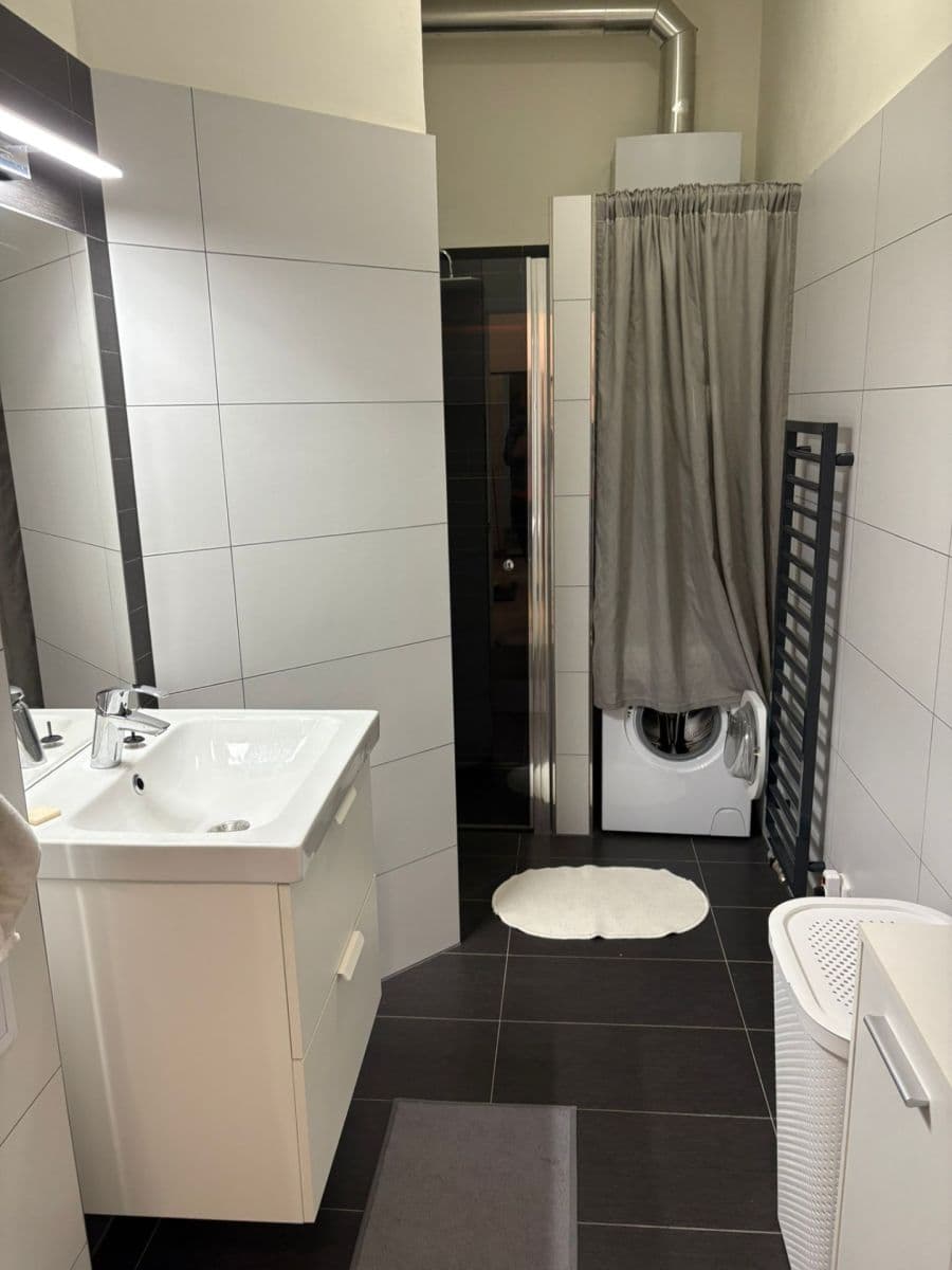 Predaj bytu 2-izbový 66 m², Biskupcova, Praha, Praha Predaj bytu 2-izbový 66 m², Biskupcova, Praha, Praha