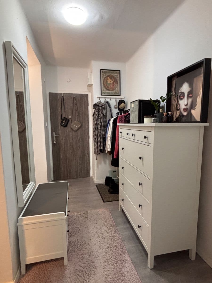 Prenájom bytu 2-izbový 40 m², Miletičova, Ružinov, Bratislavský kraj Prenájom bytu 2-izbový 40 m², Miletičova, Ružinov, Bratislavský kraj