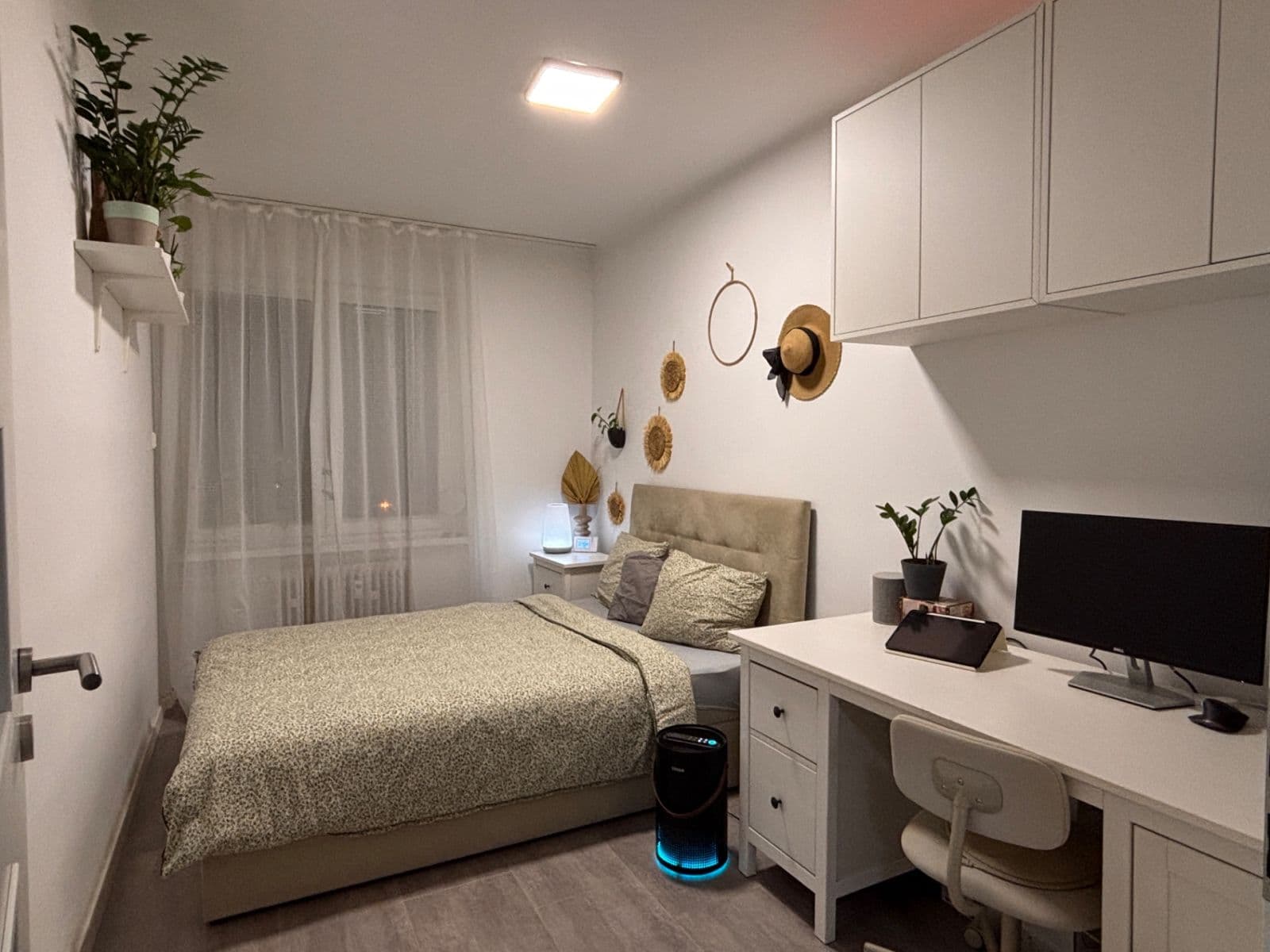 Prenájom bytu 2-izbový 40 m², Miletičova, Ružinov, Bratislavský kraj Prenájom bytu 2-izbový 40 m², Miletičova, Ružinov, Bratislavský kraj