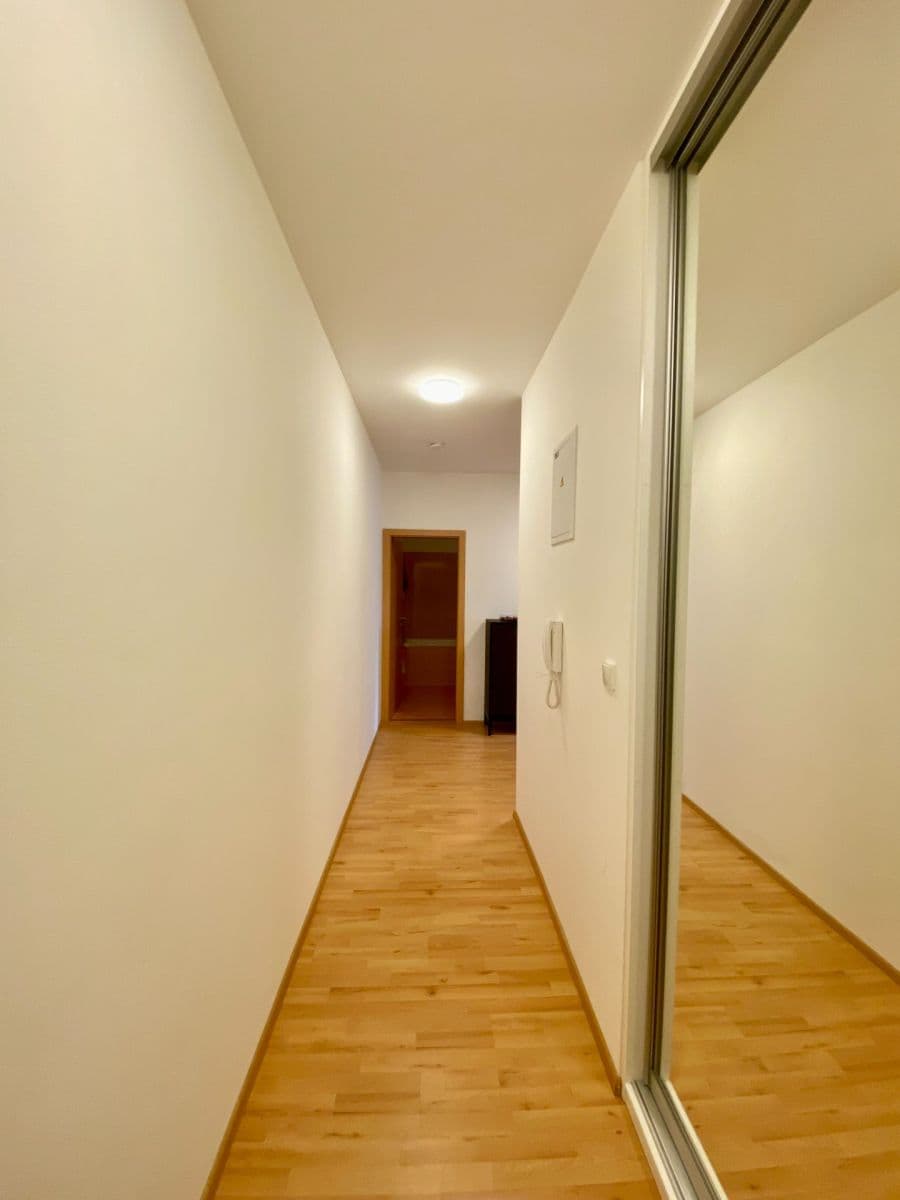 Prenájom bytu 3-izbový 61 m², U Pivovaru, Benešov, Středočeský kraj Prenájom bytu 3-izbový 61 m², U Pivovaru, Benešov, Středočeský kraj