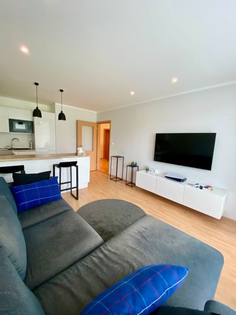 Prenájom bytu 3-izbový 61 m², U Pivovaru, Benešov, Středočeský kraj Prenájom bytu 3-izbový 61 m², U Pivovaru, Benešov, Středočeský kraj