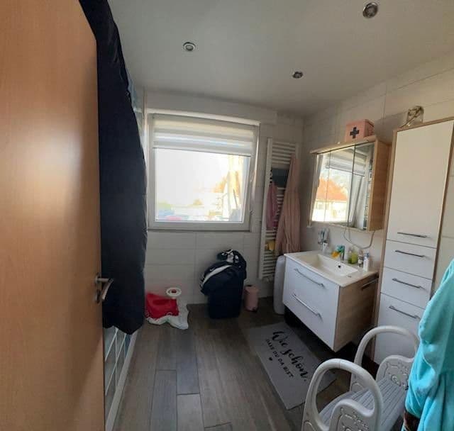 Prenájom bytu 3-izbový 80 m², Bochum, Severné Porýnie - Westfálsko Prenájom bytu 3-izbový 80 m², Bochum, Severné Porýnie - Westfálsko