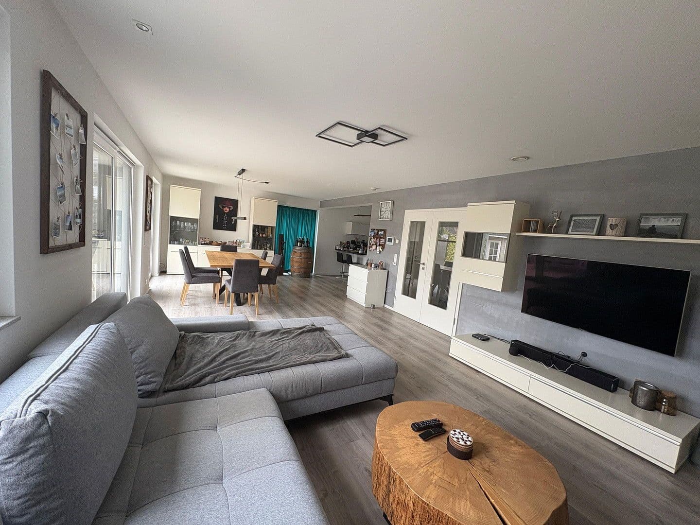 Predaj domu 153 m², pozemek 353 m², Rheinau, Bádensko-Wurttembersko Predaj domu 153 m², pozemek 353 m², Rheinau, Bádensko-Wurttembersko