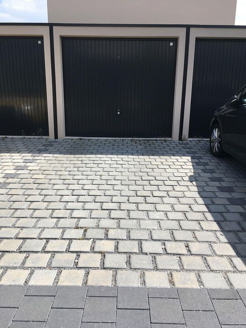 Predaj domu 145 m², pozemek 330 m², Nauen, Brandenbursko Predaj domu 145 m², pozemek 330 m², Nauen, Brandenbursko