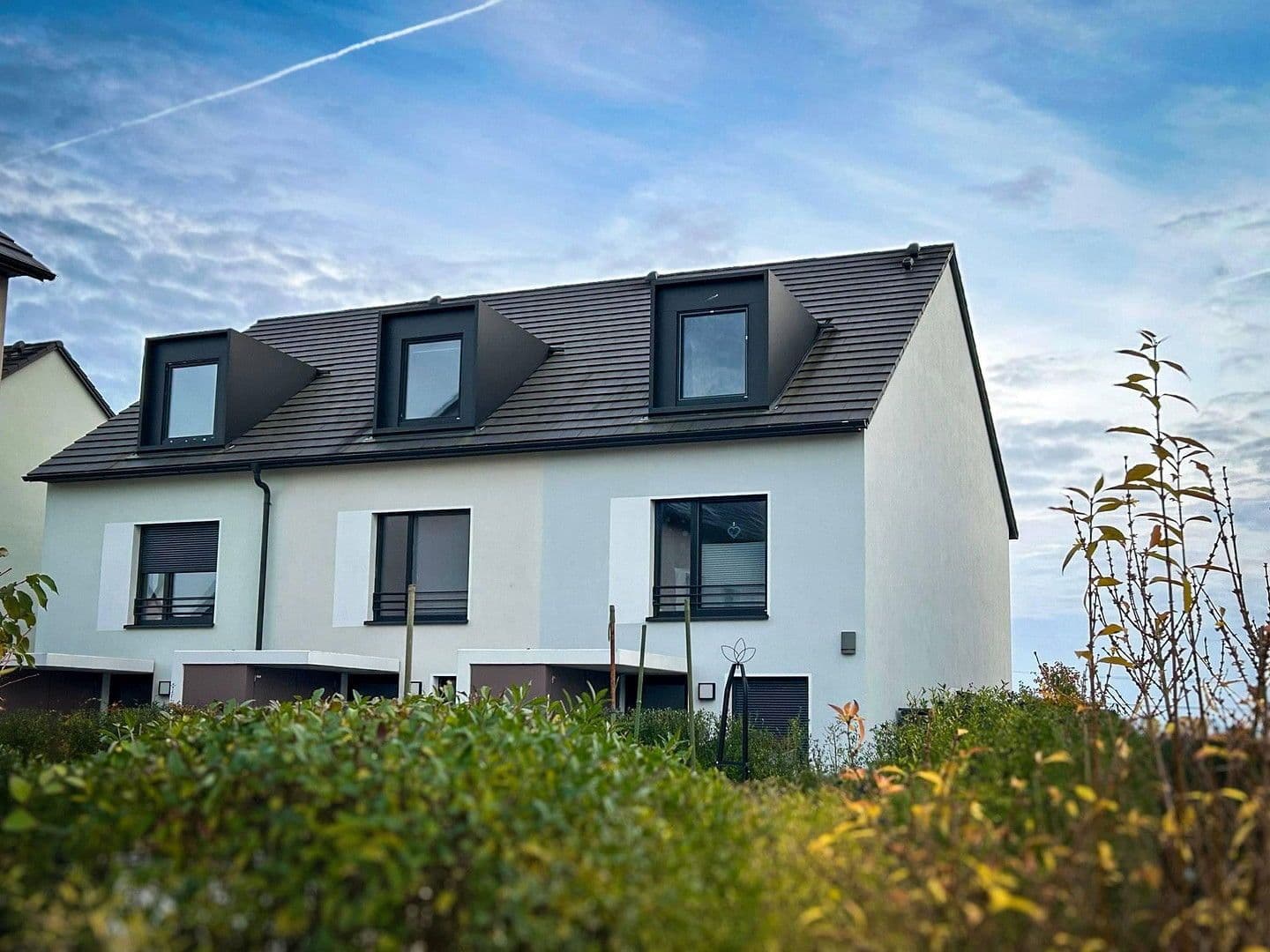 Predaj domu 145 m², pozemek 330 m², Nauen, Brandenbursko Predaj domu 145 m², pozemek 330 m², Nauen, Brandenbursko