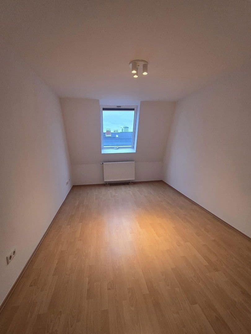Prenájom bytu 2-izbový 51 m², Frankfurt, Hesensko Prenájom bytu 2-izbový 51 m², Frankfurt, Hesensko