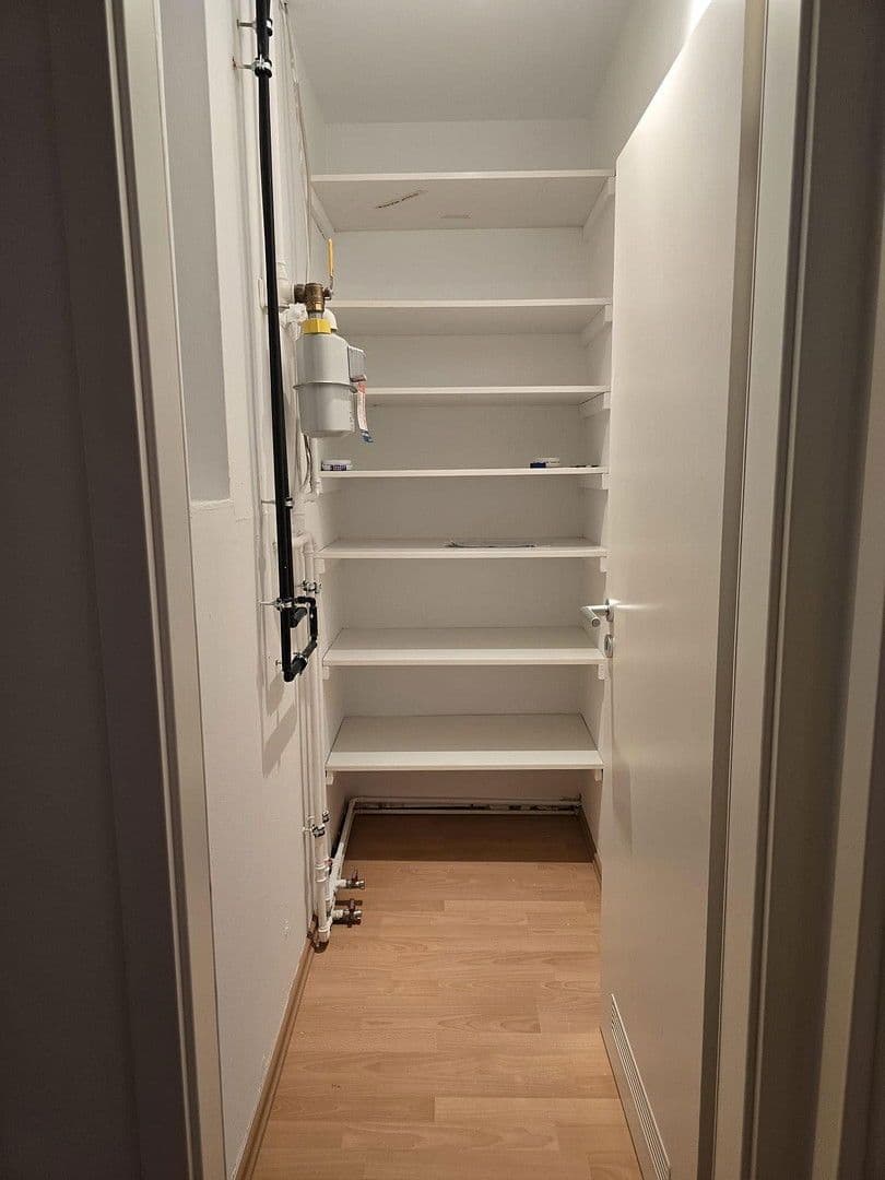 Prenájom bytu 2-izbový 51 m², Frankfurt, Hesensko Prenájom bytu 2-izbový 51 m², Frankfurt, Hesensko