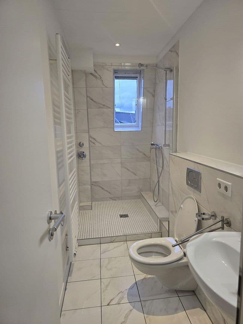 Prenájom bytu 2-izbový 51 m², Frankfurt, Hesensko Prenájom bytu 2-izbový 51 m², Frankfurt, Hesensko