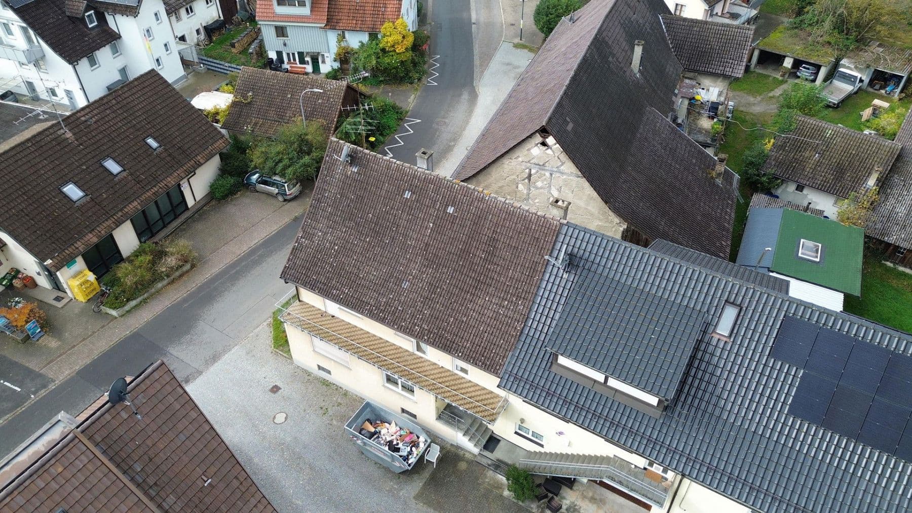 Predaj domu 140 m², pozemek 342 m², Ledergasse 8, Singen (Hohentwiel), Bádensko-Wurttembersko Predaj domu 140 m², pozemek 342 m², Ledergasse 8, Singen (Hohentwiel), Bádensko-Wurttembersko