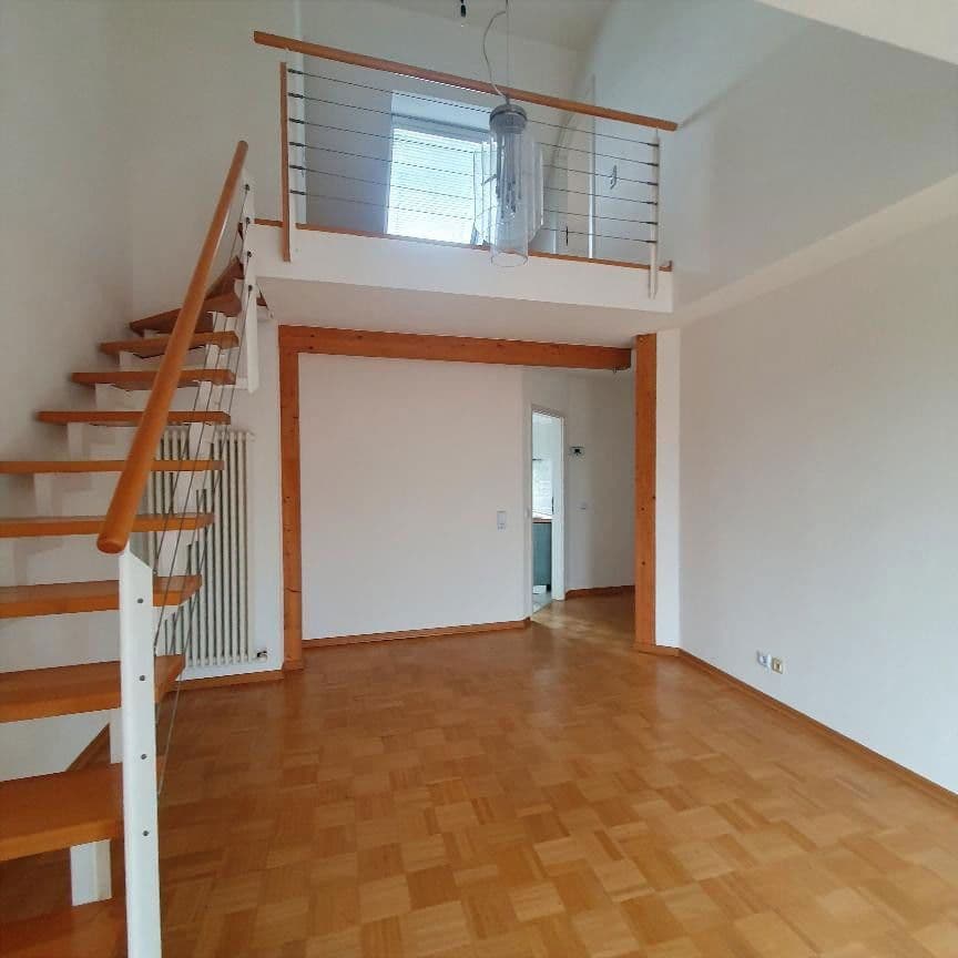 Prenájom bytu 3-izbový 76 m², Frankfurt am Main, Hesensko Prenájom bytu 3-izbový 76 m², Frankfurt am Main, Hesensko