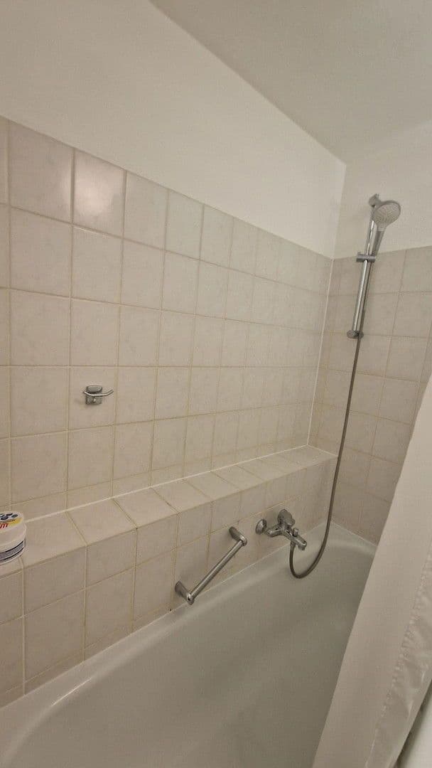 Prenájom bytu 2-izbový 50 m², Karlsruhe, Bádensko-Wurttembersko Prenájom bytu 2-izbový 50 m², Karlsruhe, Bádensko-Wurttembersko