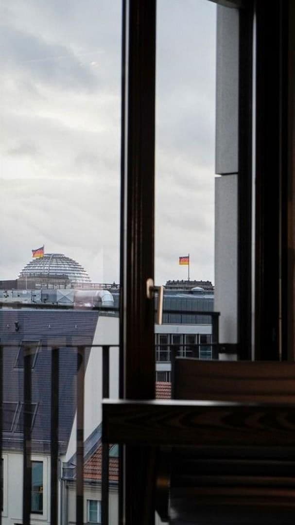 Prenájom bytu 2-izbový 57 m², Reinhardtstraße 25, Berlin, Berlín Prenájom bytu 2-izbový 57 m², Reinhardtstraße 25, Berlin, Berlín