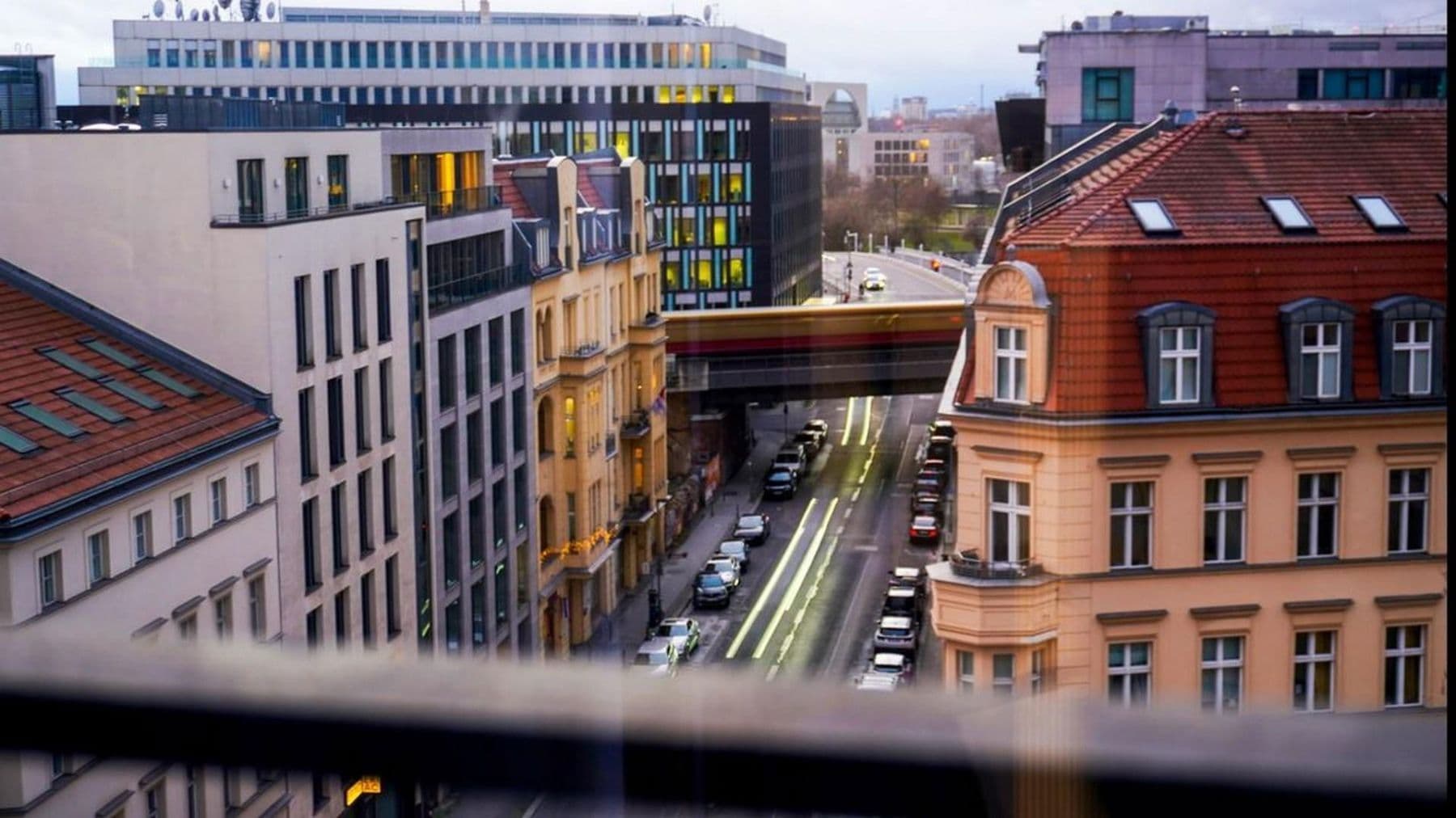 Prenájom bytu 2-izbový 57 m², Reinhardtstraße 25, Berlin, Berlín Prenájom bytu 2-izbový 57 m², Reinhardtstraße 25, Berlin, Berlín