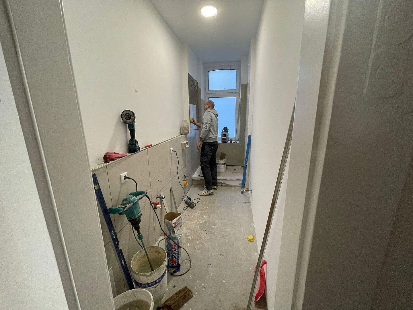 Prenájom bytu 4-izbový 97 m², Schmidtstedter Str. 28, Erfurt, Durínsko Prenájom bytu 4-izbový 97 m², Schmidtstedter Str. 28, Erfurt, Durínsko