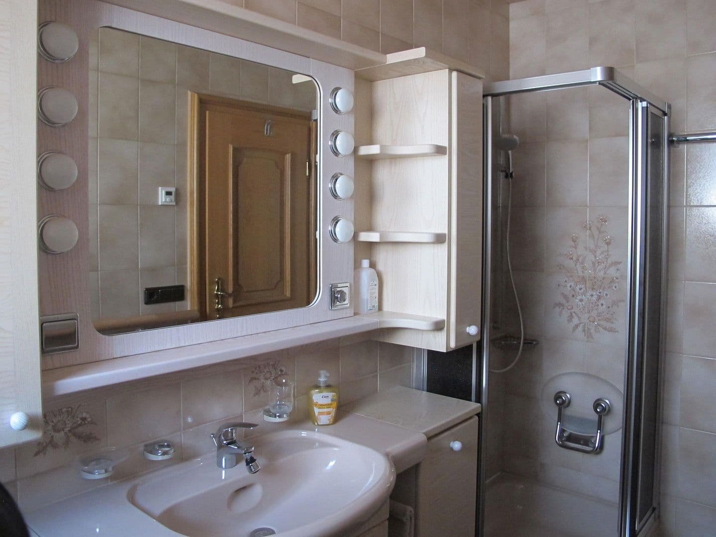 Prenájom domu 135 m², pozemek 100 m², Ingstetter Str. 5a, Pöttmes, Bavorsko Prenájom domu 135 m², pozemek 100 m², Ingstetter Str. 5a, Pöttmes, Bavorsko