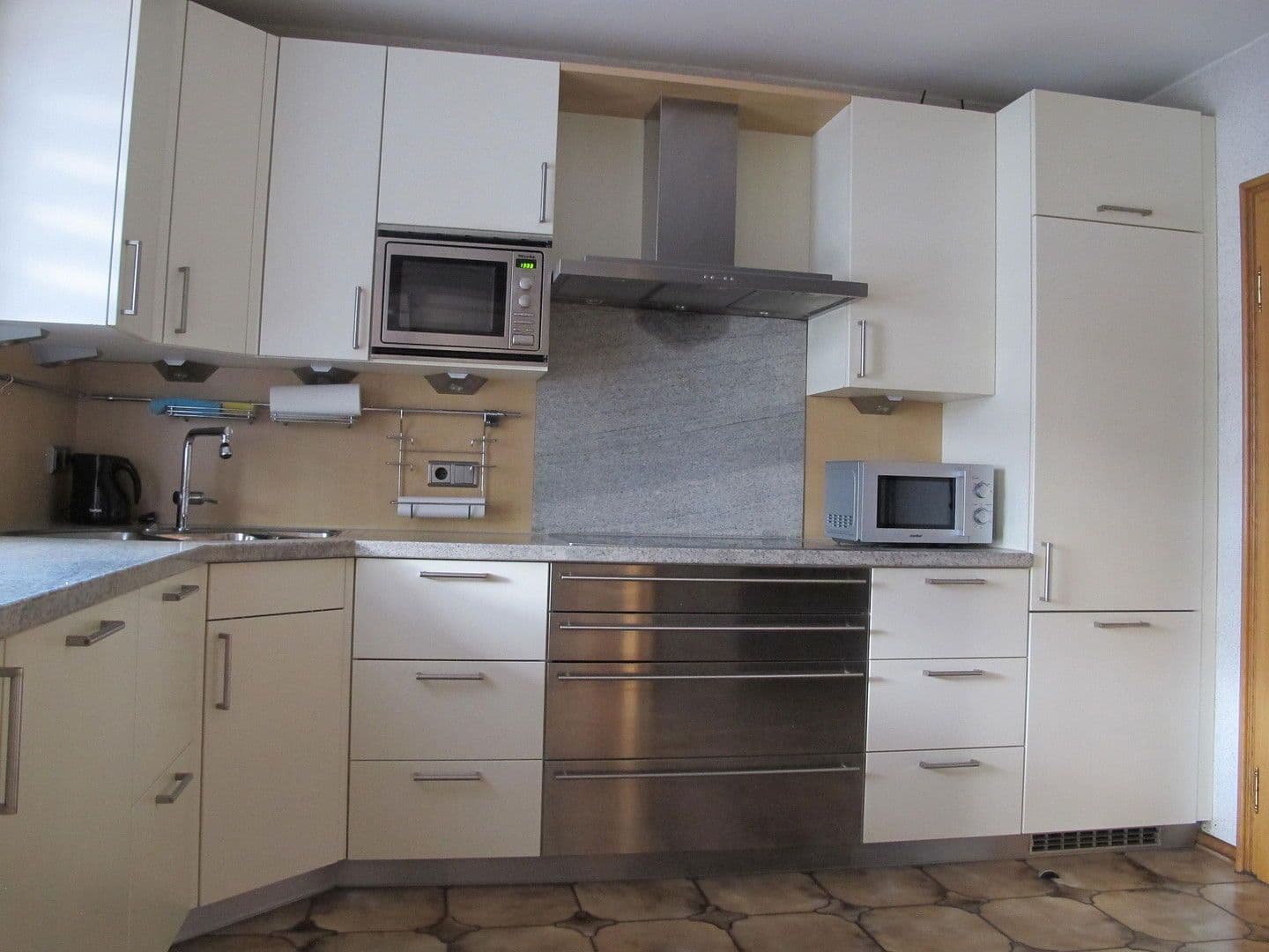 Prenájom domu 135 m², pozemek 100 m², Ingstetter Str. 5a, Pöttmes, Bavorsko Prenájom domu 135 m², pozemek 100 m², Ingstetter Str. 5a, Pöttmes, Bavorsko