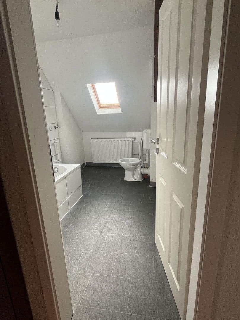 Prenájom bytu 4-izbový 122 m², Niederhofen 61, Leutkirch im Allgäu, Bádensko-Wurttembersko Prenájom bytu 4-izbový 122 m², Niederhofen 61, Leutkirch im Allgäu, Bádensko-Wurttembersko