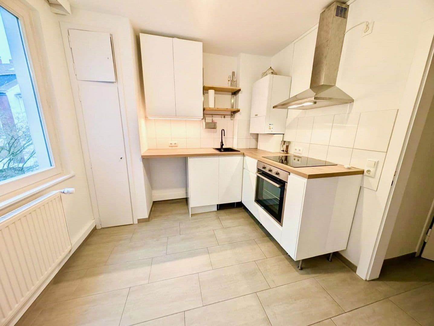 Prenájom bytu 3-izbový 65 m², Bornstraße, Bremen, Brémy Prenájom bytu 3-izbový 65 m², Bornstraße, Bremen, Brémy