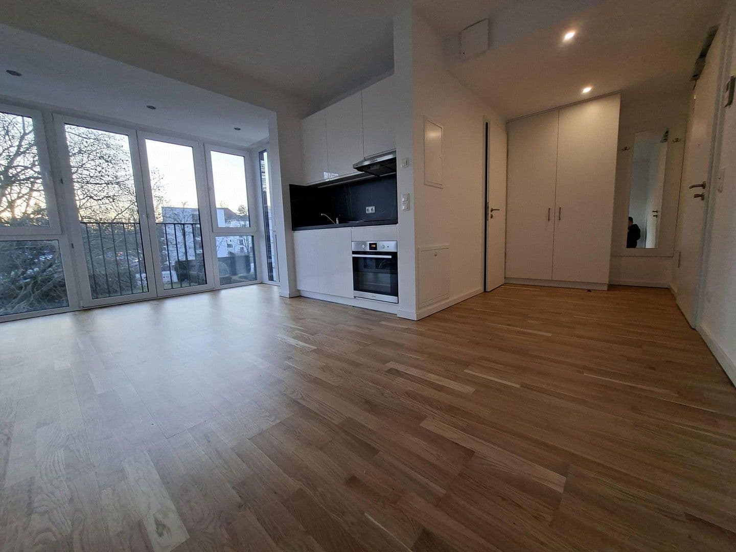 Prenájom bytu 1-izbový 27 m², Königin-Luise-Straße 11, Berlin-Dahlem, Berlín Prenájom bytu 1-izbový 27 m², Königin-Luise-Straße 11, Berlin-Dahlem, Berlín