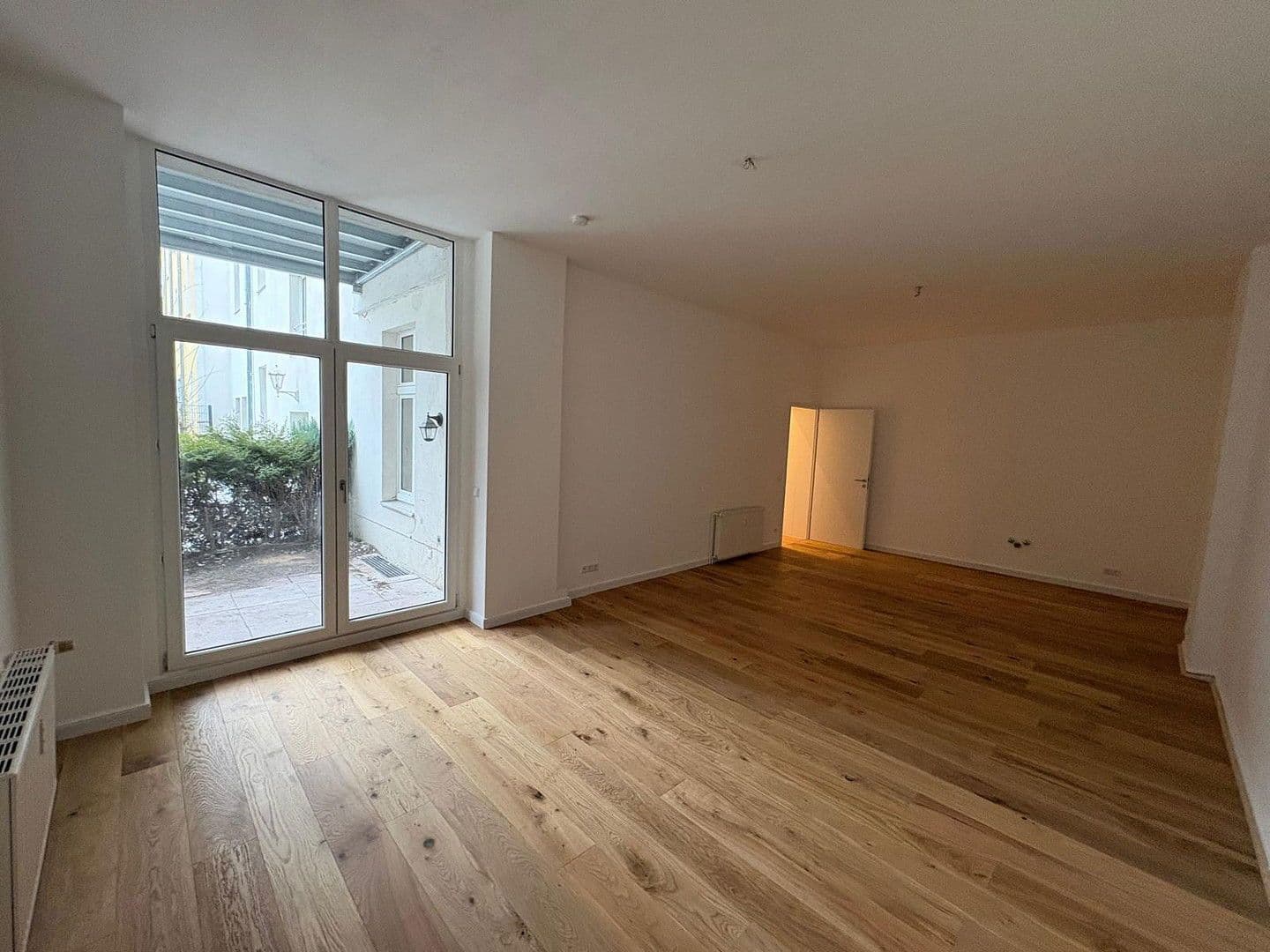Predaj bytu 4-izbový 117 m², Königseestr. 6, Berlin, Berlín Predaj bytu 4-izbový 117 m², Königseestr. 6, Berlin, Berlín