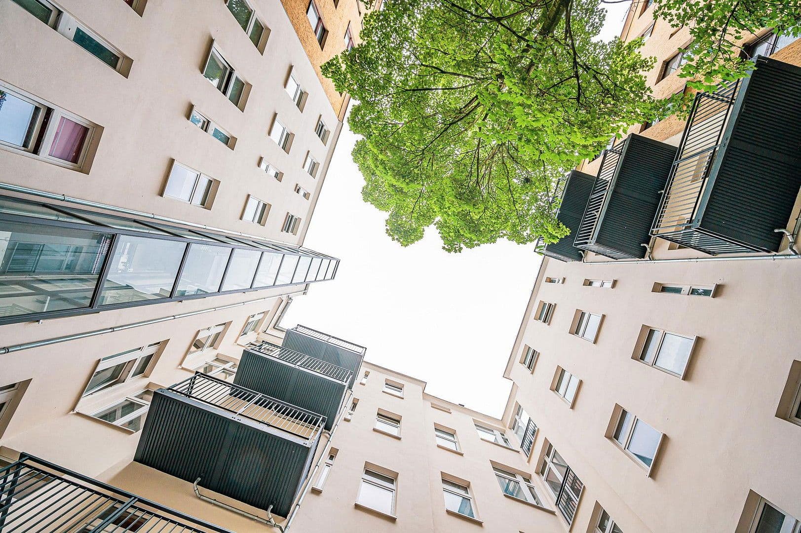 Prenájom bytu 2-izbový 55 m², Pascalstr. 4, Berlin, Berlín Prenájom bytu 2-izbový 55 m², Pascalstr. 4, Berlin, Berlín