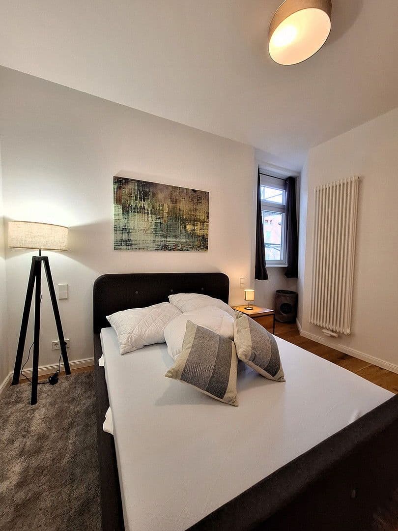 Prenájom bytu 2-izbový 55 m², Pascalstr. 4, Berlin, Berlín Prenájom bytu 2-izbový 55 m², Pascalstr. 4, Berlin, Berlín