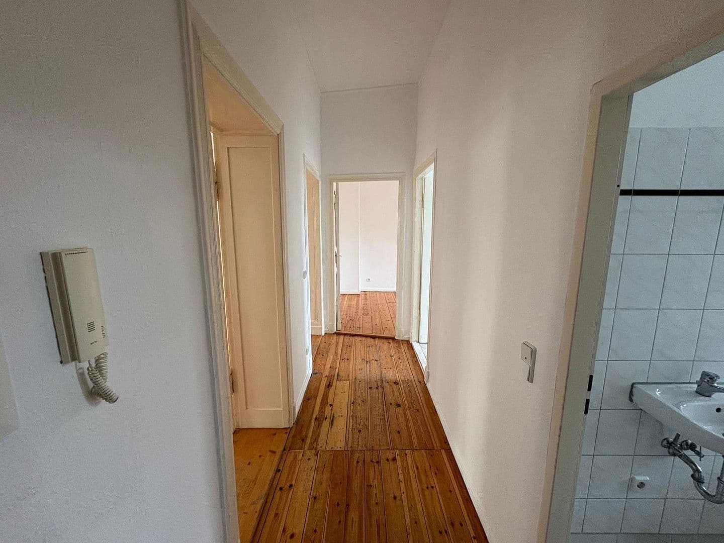 Predaj bytu 3-izbový 80 m², Marienstr. 7, Berlin, Berlín Predaj bytu 3-izbový 80 m², Marienstr. 7, Berlin, Berlín