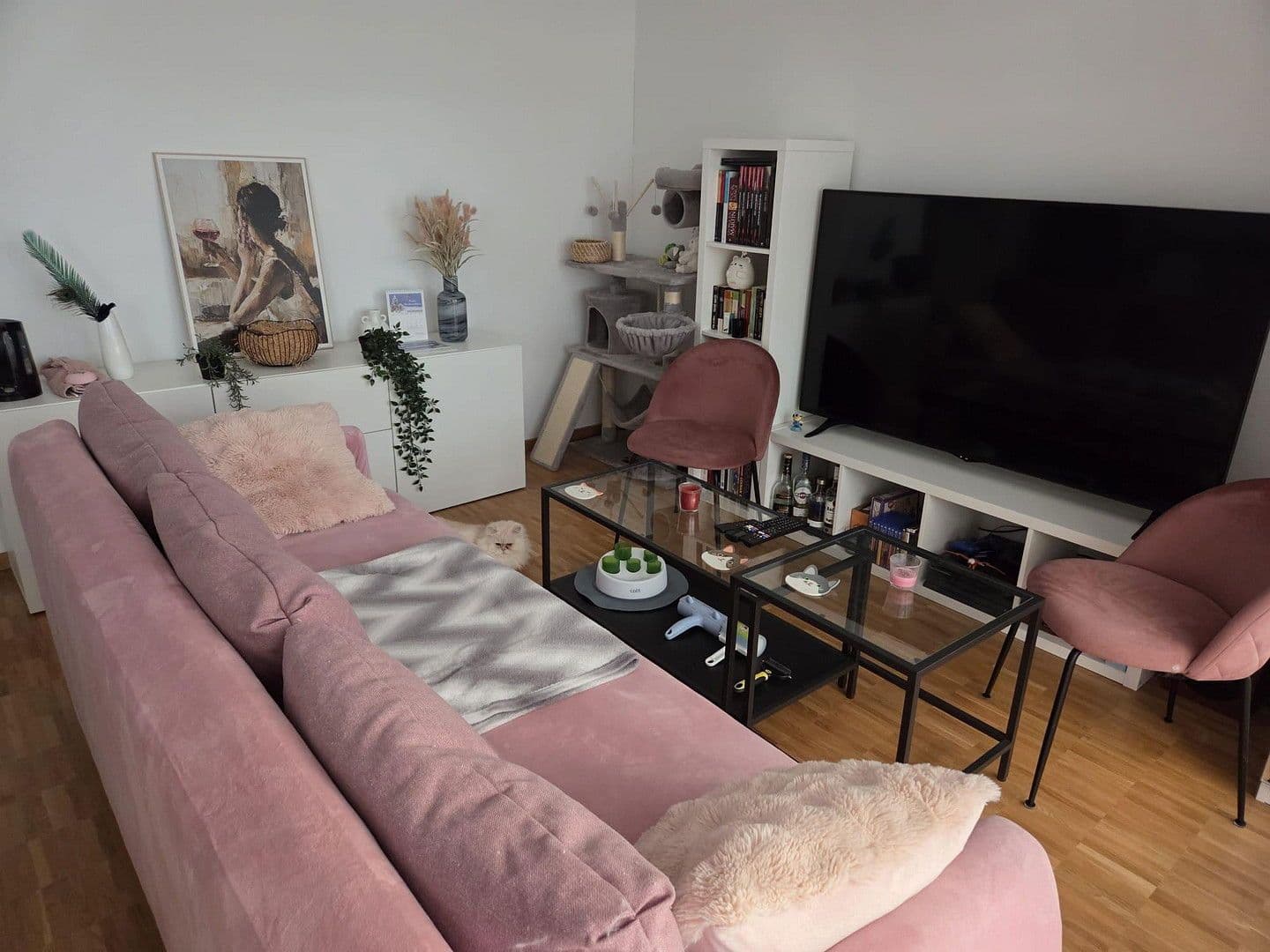 Prenájom bytu 2-izbový 61 m², Berlin, Berlín Prenájom bytu 2-izbový 61 m², Berlin, Berlín