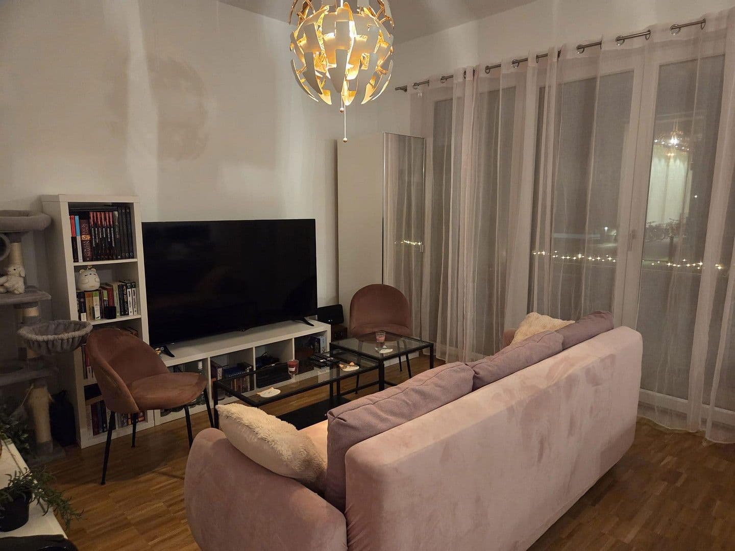 Prenájom bytu 2-izbový 61 m², Berlin, Berlín Prenájom bytu 2-izbový 61 m², Berlin, Berlín