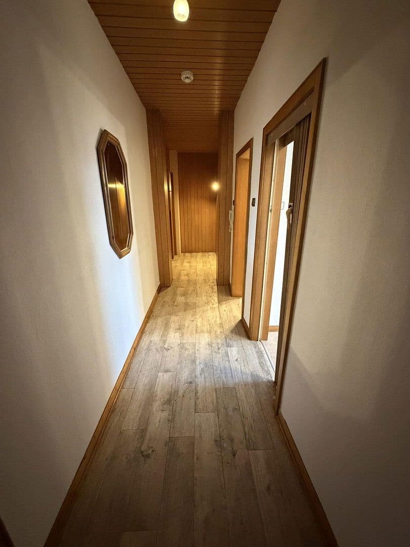 Prenájom bytu 3-izbový 84 m², Duisburg, Severné Porýnie - Westfálsko Prenájom bytu 3-izbový 84 m², Duisburg, Severné Porýnie - Westfálsko