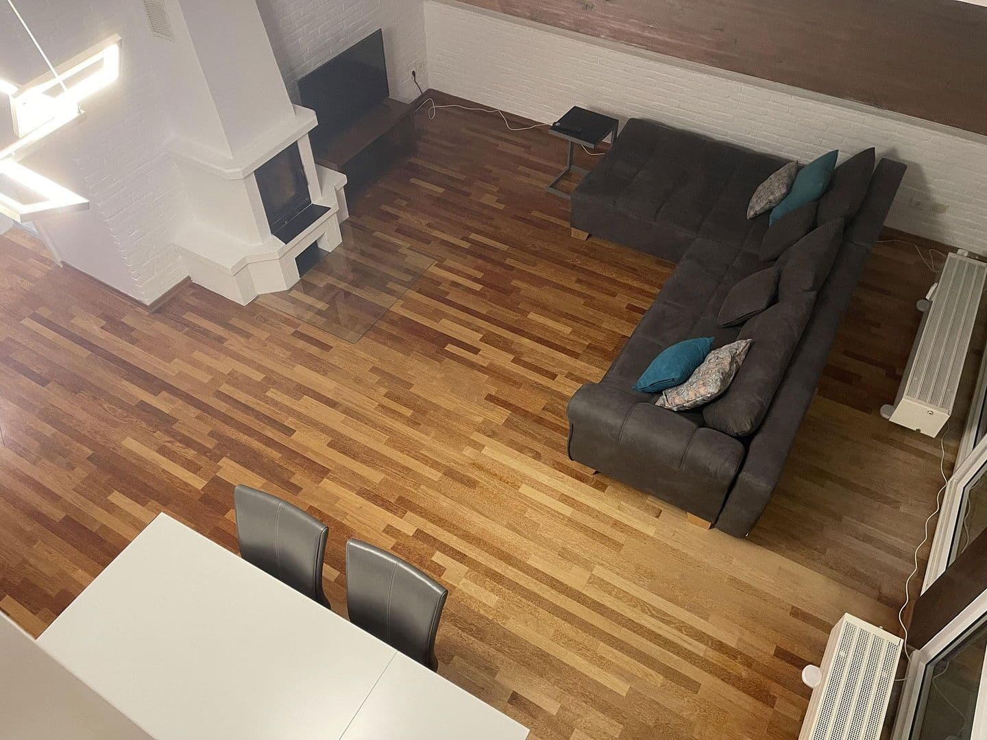 Prenájom bytu 4-izbový 100 m², Düsseldorf, Severné Porýnie - Westfálsko Prenájom bytu 4-izbový 100 m², Düsseldorf, Severné Porýnie - Westfálsko