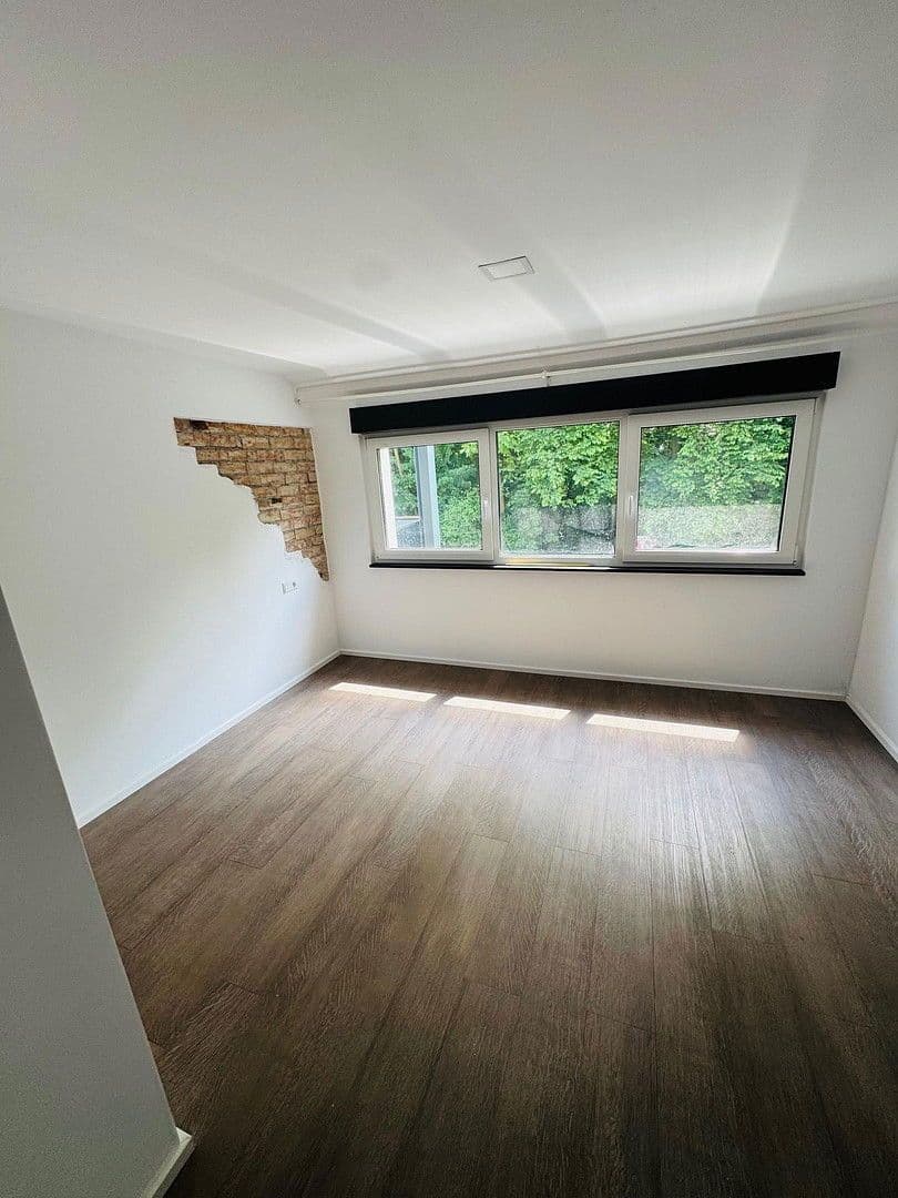 Prenájom bytu 3-izbový 135 m², Ludwigsburg, Bádensko-Wurttembersko Prenájom bytu 3-izbový 135 m², Ludwigsburg, Bádensko-Wurttembersko