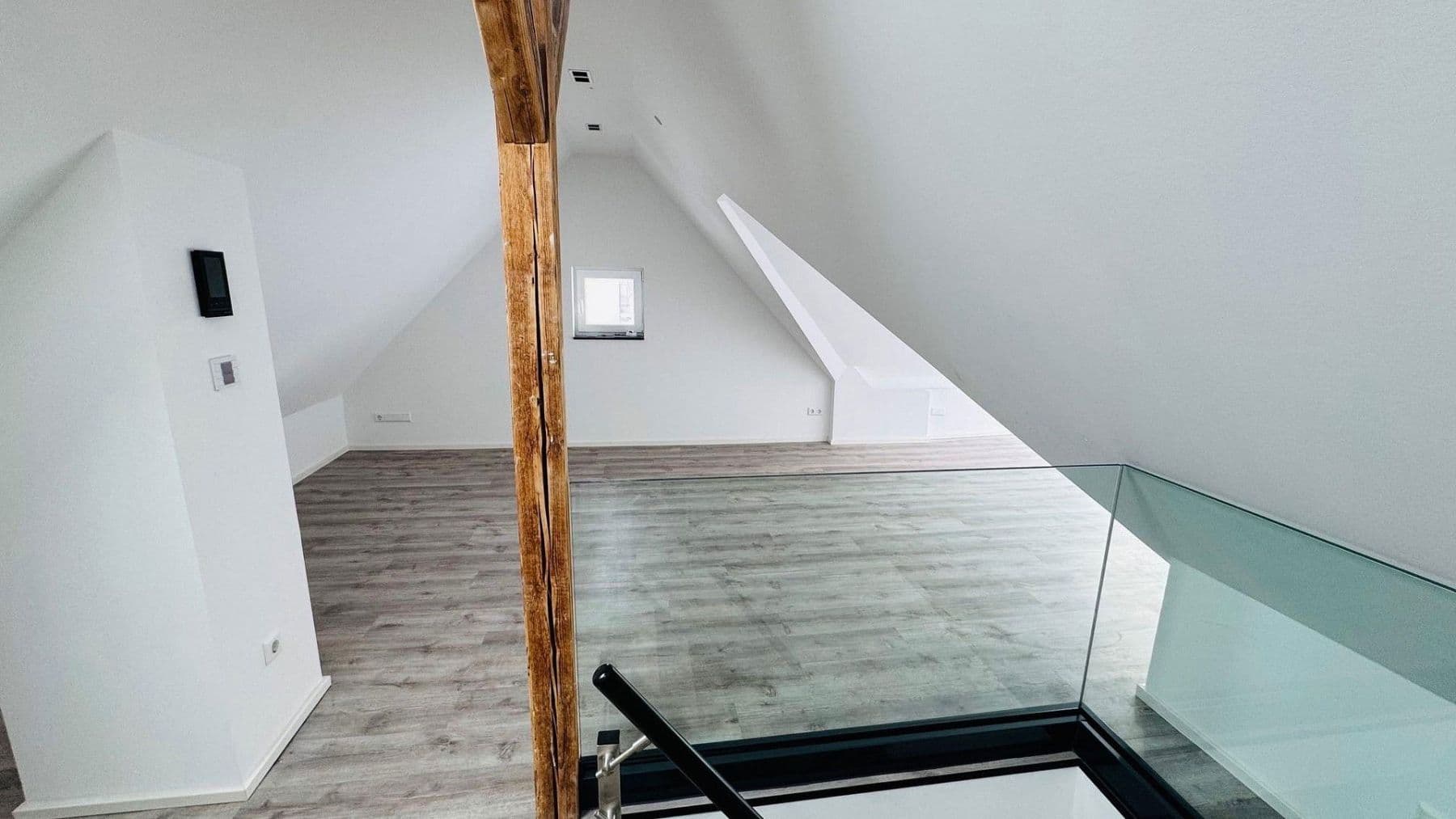 Prenájom bytu 3-izbový 135 m², Ludwigsburg, Bádensko-Wurttembersko Prenájom bytu 3-izbový 135 m², Ludwigsburg, Bádensko-Wurttembersko