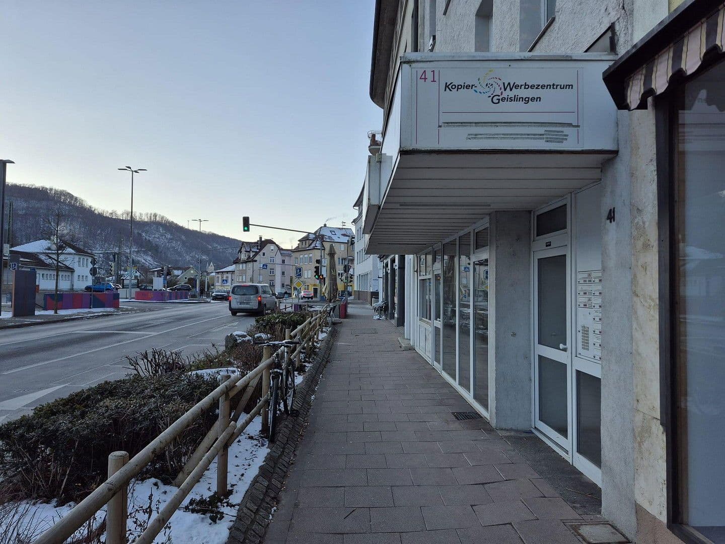 Prenájom kancelárie 170 m², Bahnhofstraße 41, Geislingen an der Steige, Bádensko-Wurttembersko Prenájom kancelárie 170 m², Bahnhofstraße 41, Geislingen an der Steige, Bádensko-Wurttembersko